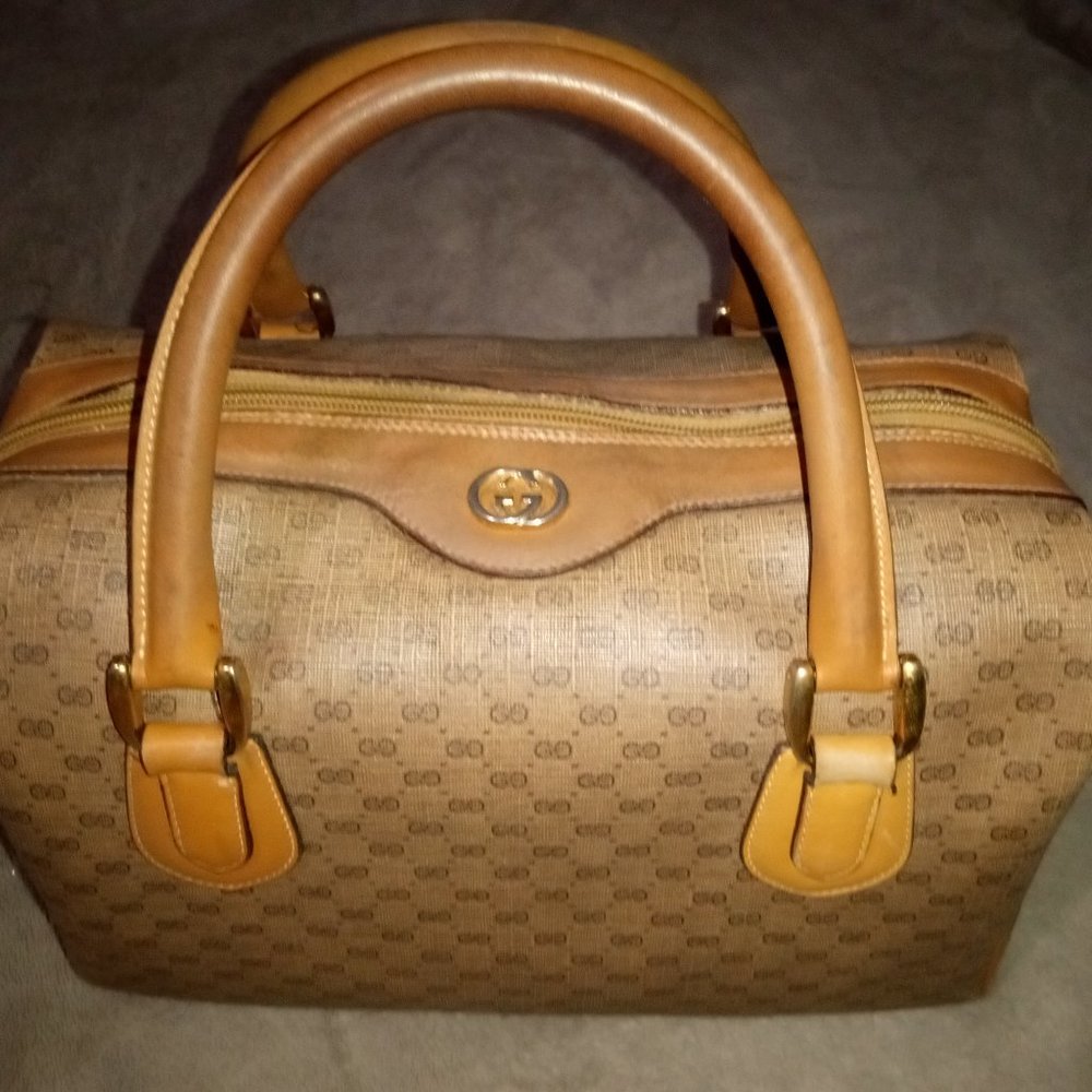 incredible Gucci handbag